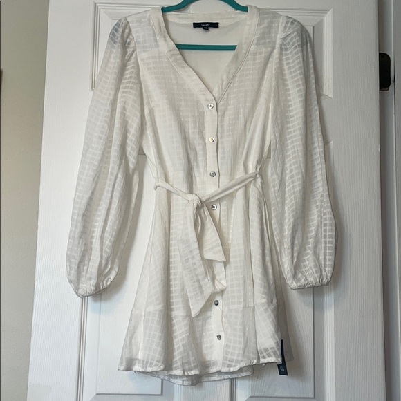 Lulus Dresses & Skirts - ABSOLUTELY adorable Lulu's White Babydoll Dress with Bishop Sleeves NEW